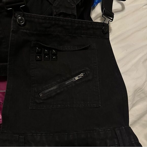 Dolls Kill Killstar Cassidy Overall Denim Shorts w/ Patches H8 U2 Distressed - Picture 8 of 12